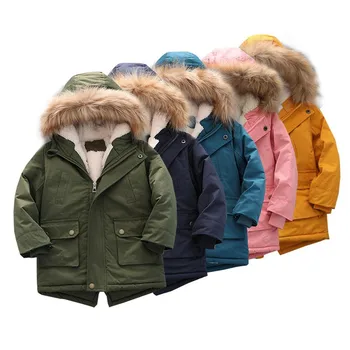 Детская одежда, плюшевая и утолщенная хлопковая куртка 2023 года, зимняя новая модная хлопковая куртка для мальчиков с капюшоном, тренч, пальто, парки