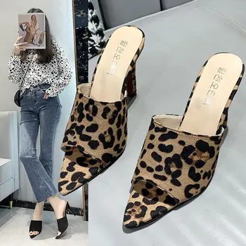 Женская обувь, новинка лета, изящные женские босоножки и тапочки на высоком каблуке 10 см с открытым носком, модный леопардовый принт